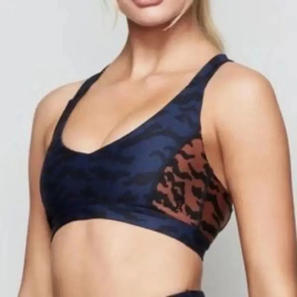 Good American Oasis Zebra Sports Bra - Picture 1 of 13